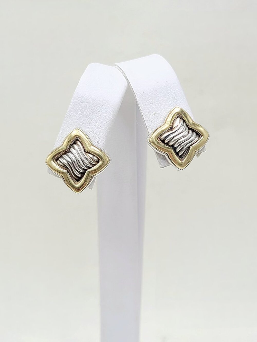 David Yurman Sculpted Quatrefoil Stud Earrings w/ 18K Yellow Gold - RARE